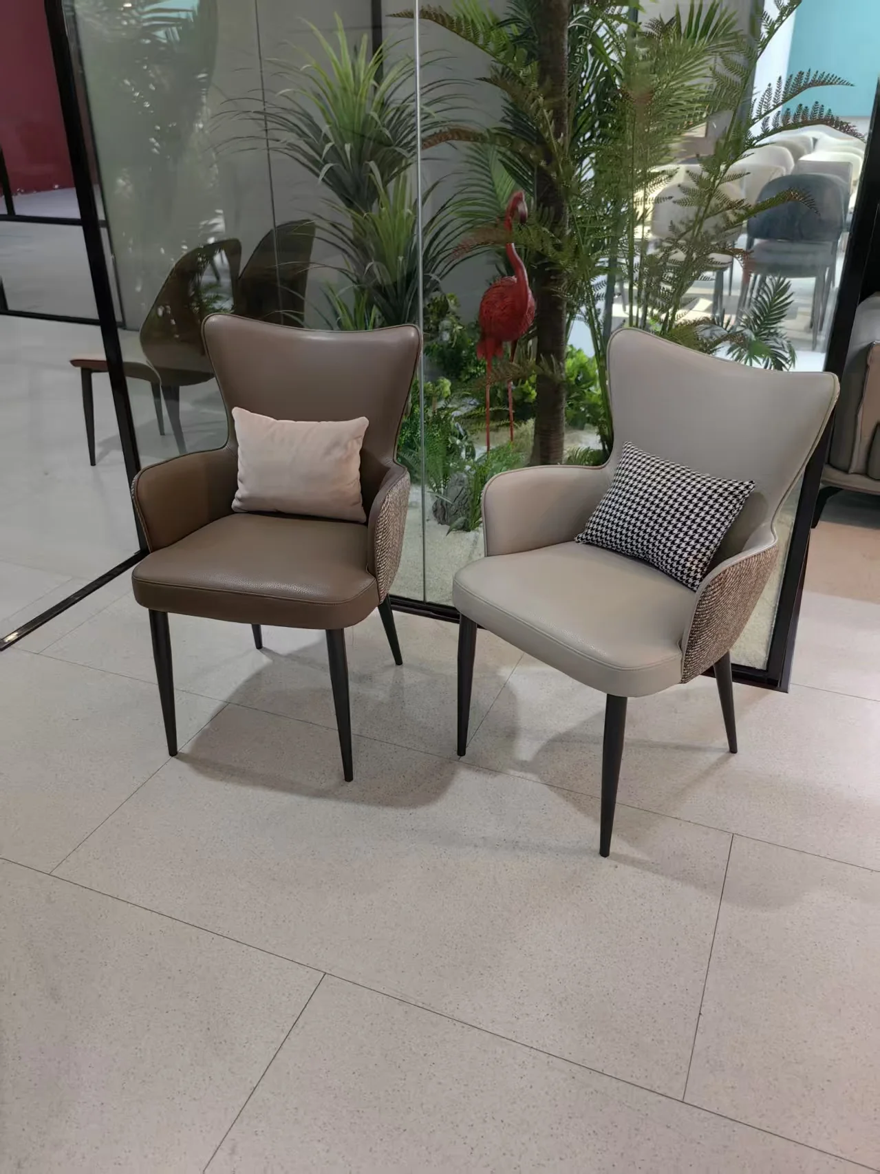 DIANKE Dining Chair C109 - detail view 1