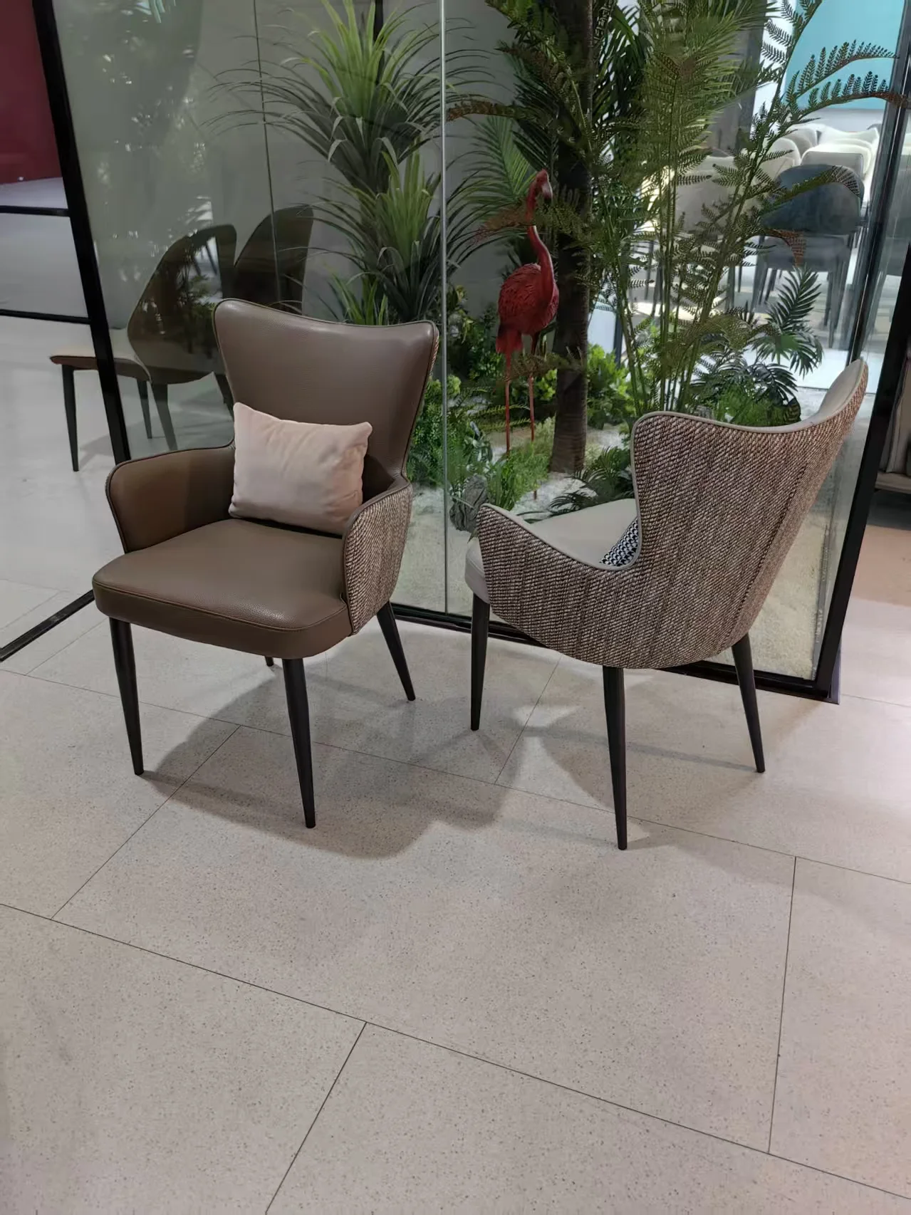 DIANKE Dining Chair C109 - detail view 2