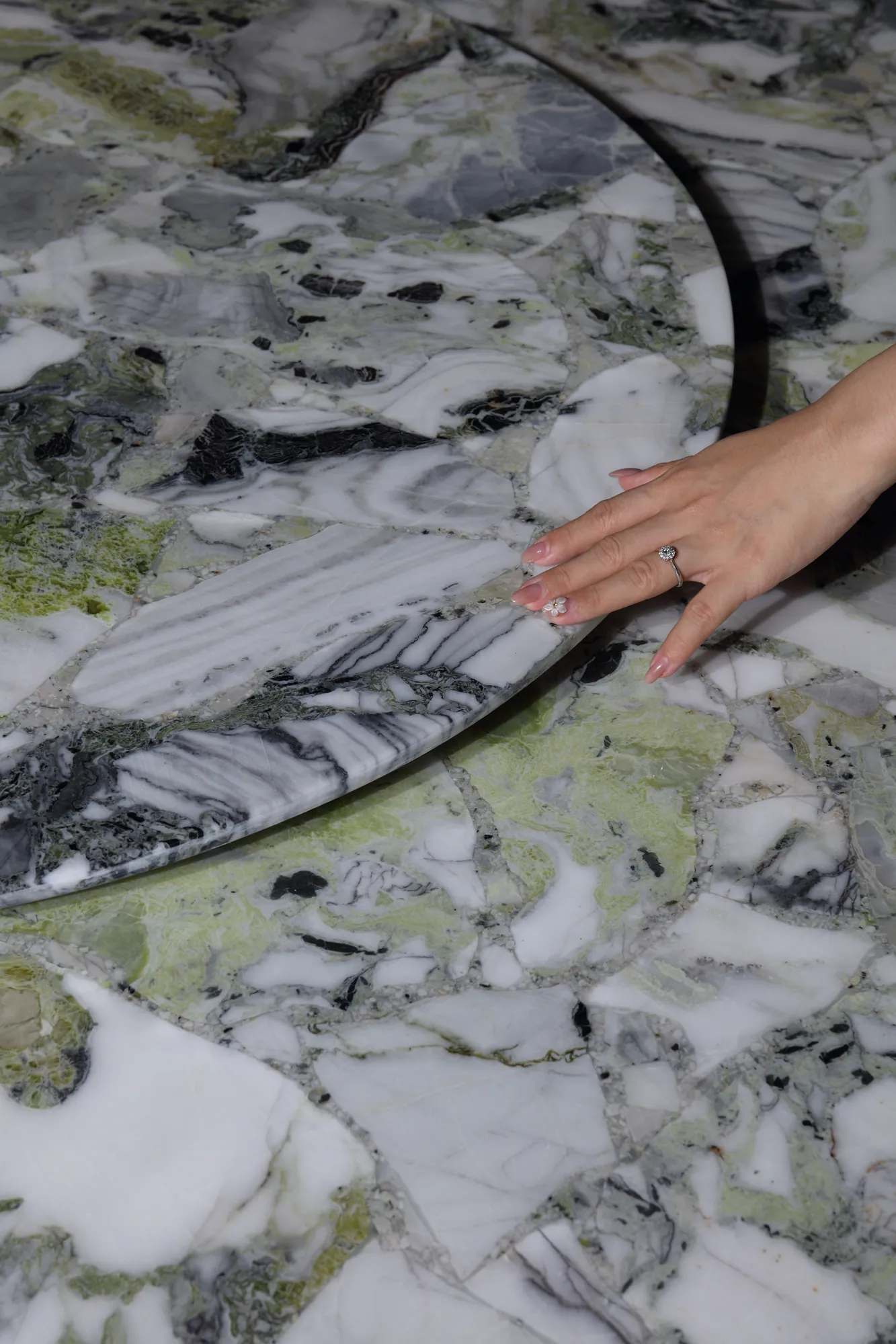 Cold Jade Round Dining Table - detail view 2