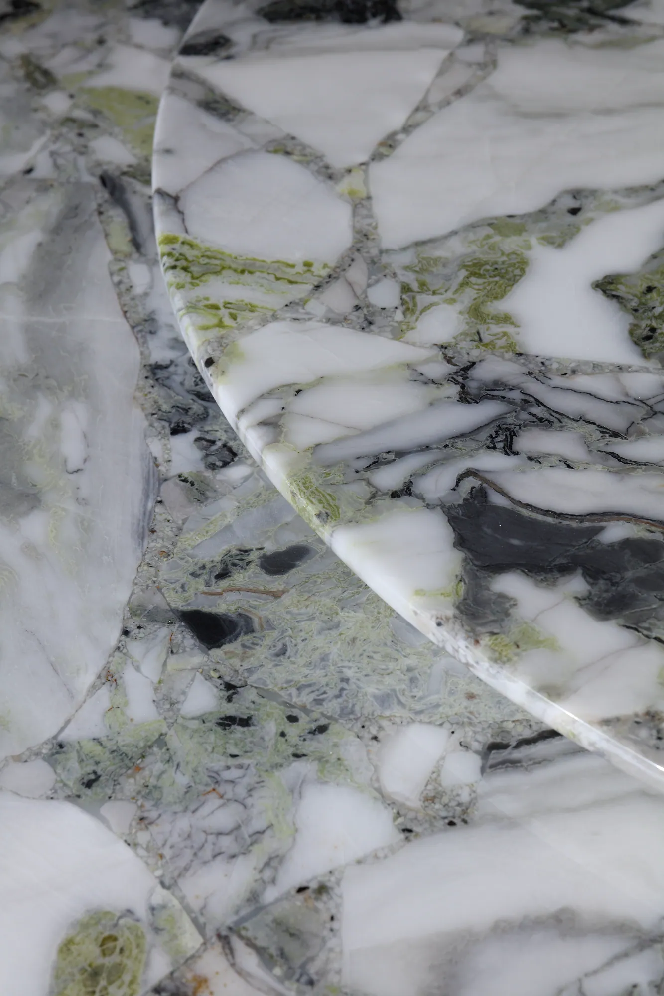 Cold Jade Round Dining Table - detail view 5