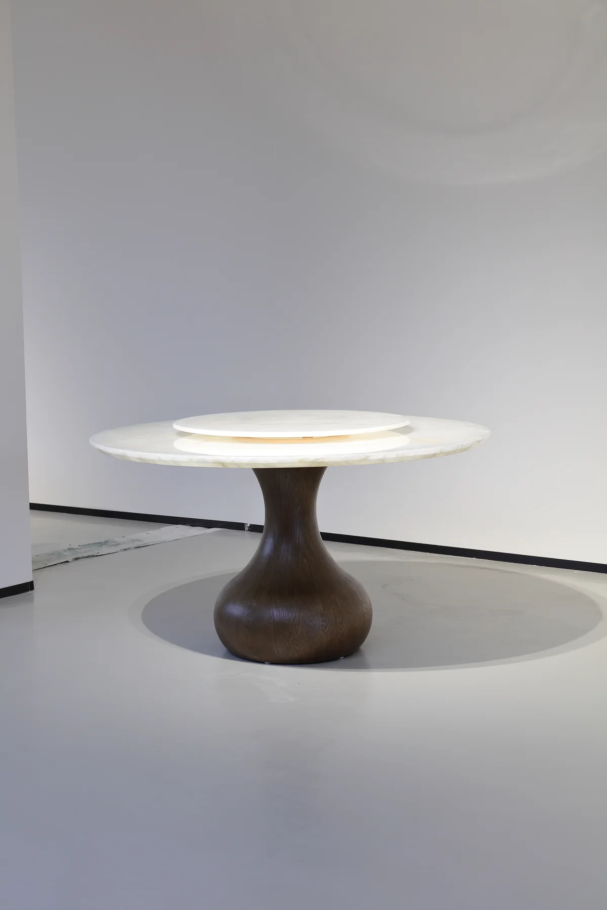 DIANKE Round Dining Table DT-0522 - full product view