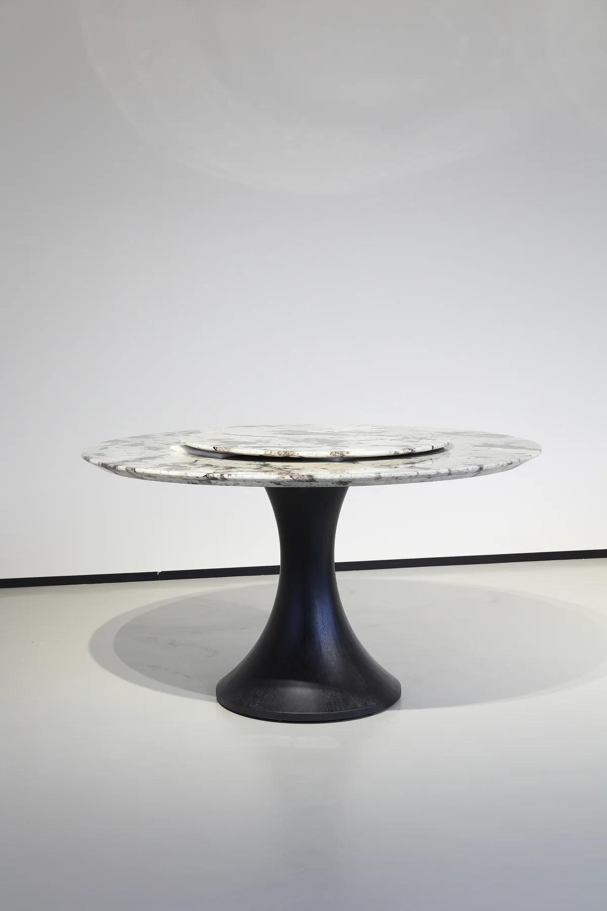 DIANKE Round Dining Table DT-0523 - full product view