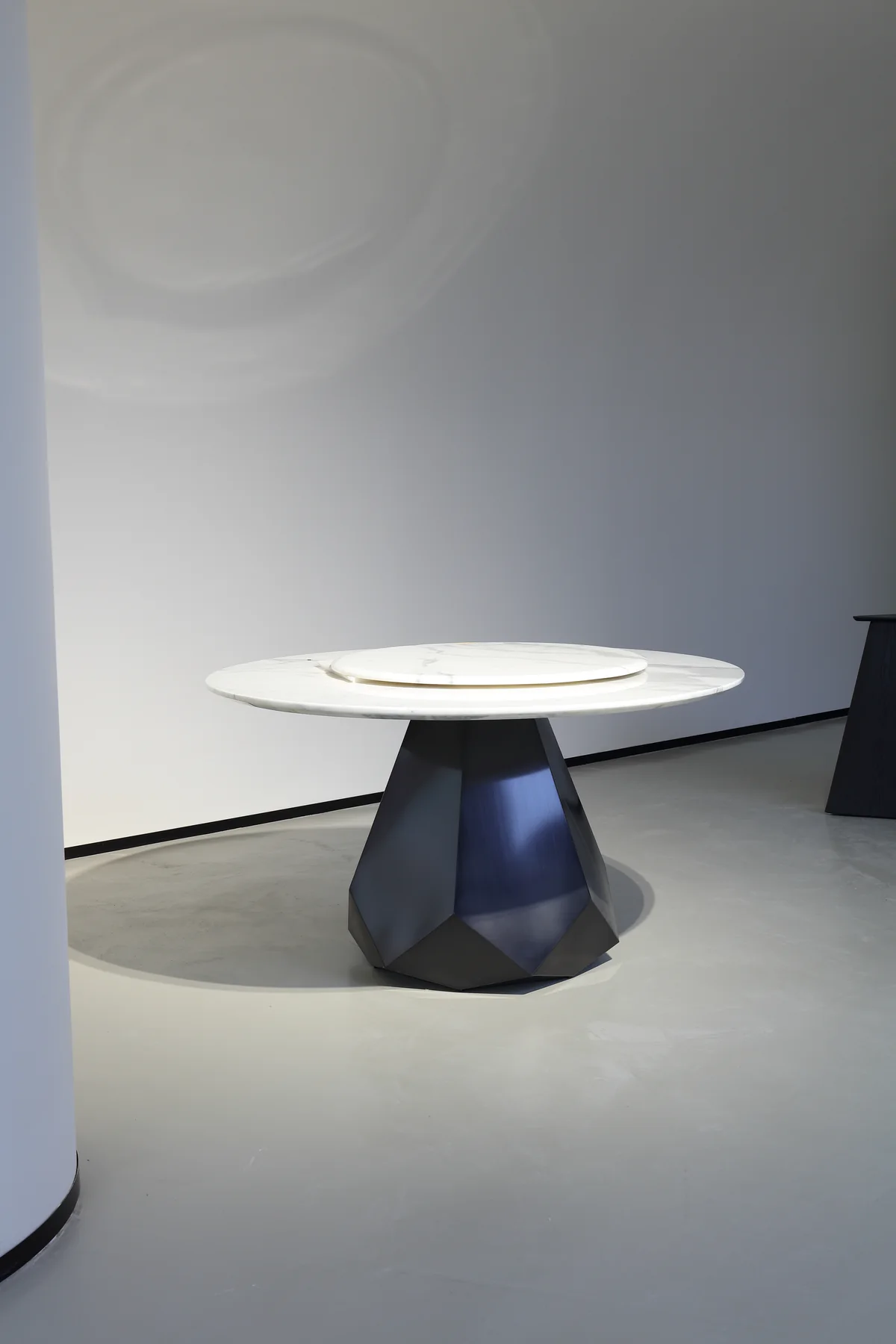 DIANKE Round Dining Table DT-0530 - full product view