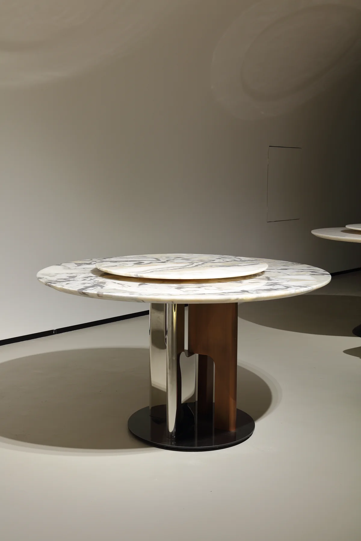 DIANKE Round Dining Table DT-1011 - full product view