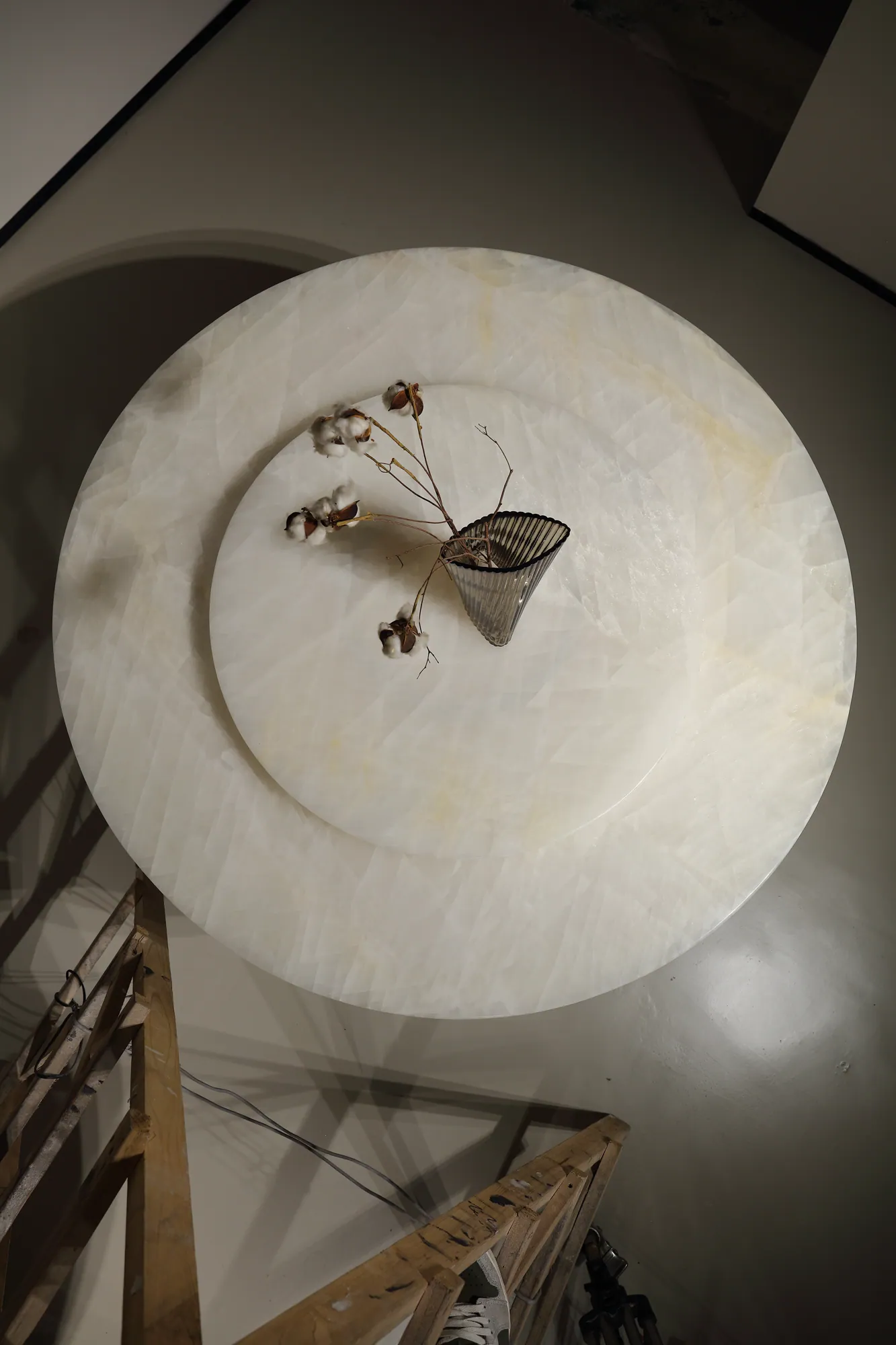 Ice Age Round Dining Table - detail view 5